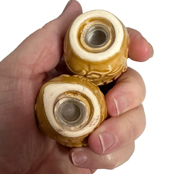 Vintage 70s Porcelain Acorn Salt and Pepper Novelty Shaker Set - Picture 8 of 8